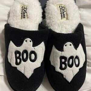 Dluxe By Dearfoams Woman’s Size 5-6 Halloween Furry Slippers White Slip On